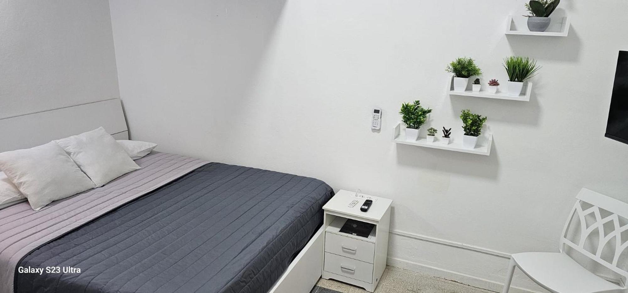 Robin Apartment Rom